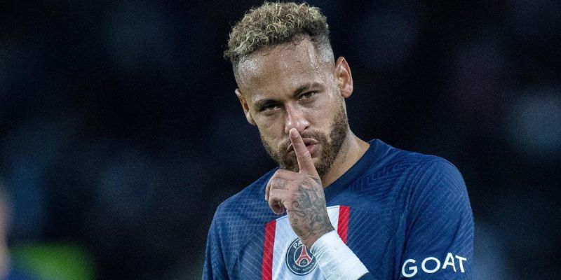 Neymar nhận được sự quan tâm lớn từ người hâm mộ bóng đá